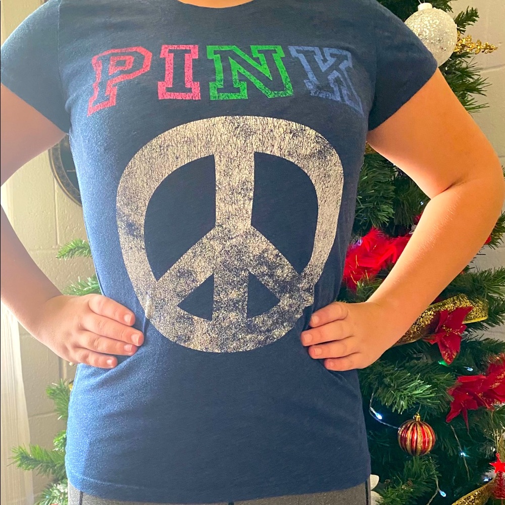 Vintage peace pink tee